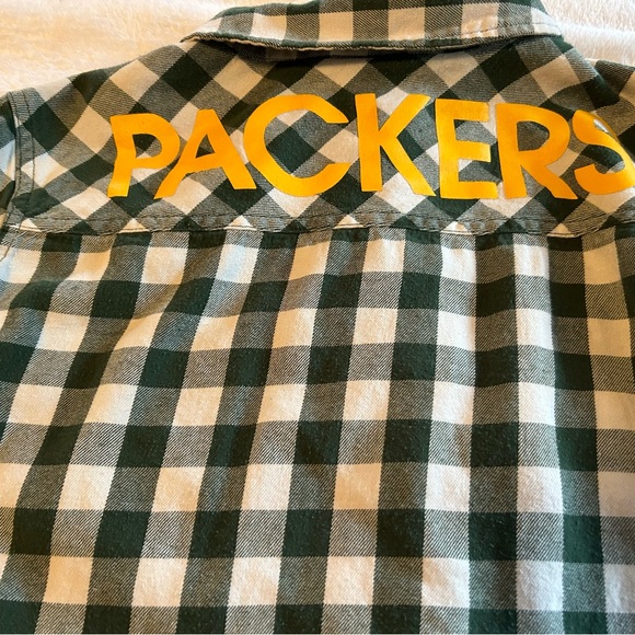 NFL Juniors Collection button down Green Bay Packers shirt. Teen size XL (15/17) - Picture 6 of 6
